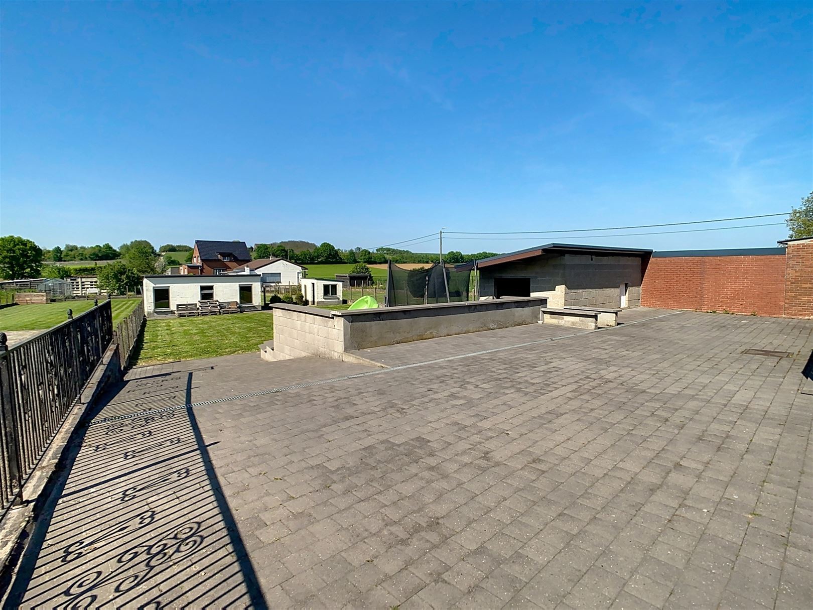Mooie ruime woning, 3 slpks, garage, tuin, 11a 59ca foto 5