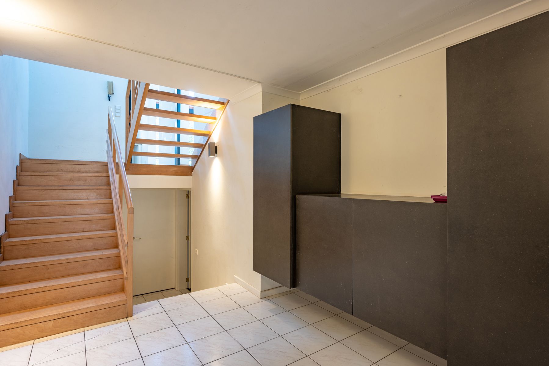 Leuke split-level woning op toffe locatie nabij het centrum! foto 4