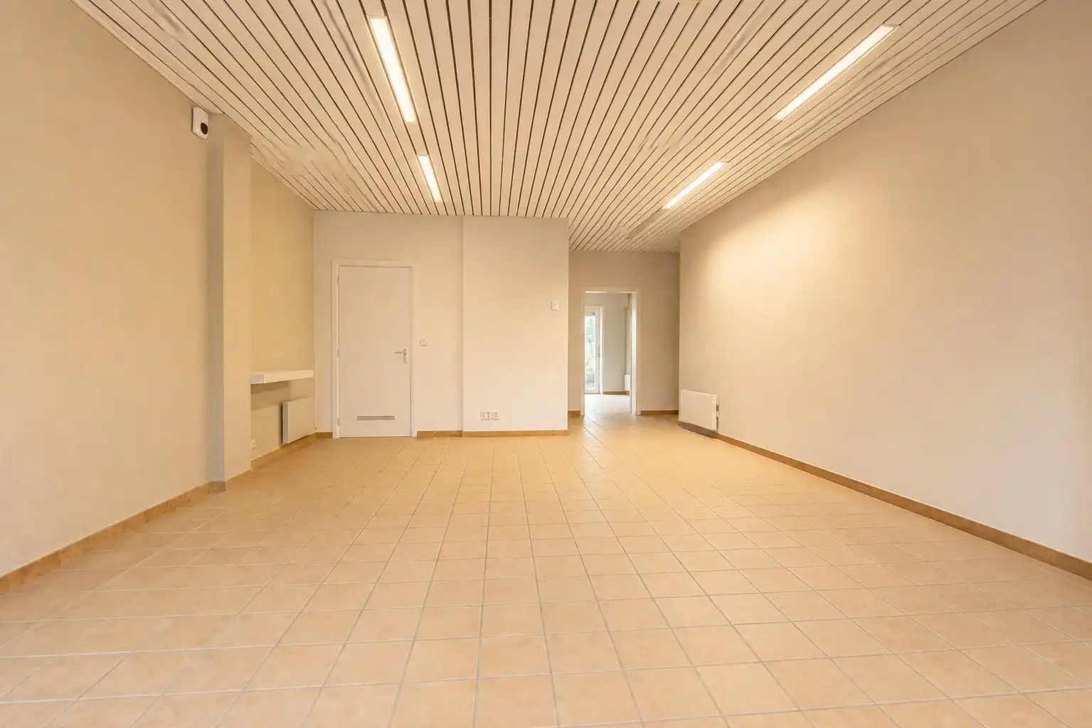 Opbrengstgebouw in de binnenstad van Brugge foto 12