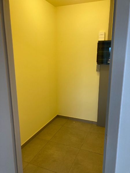 2 slaapkamer app met ruim terras en carport foto 16
