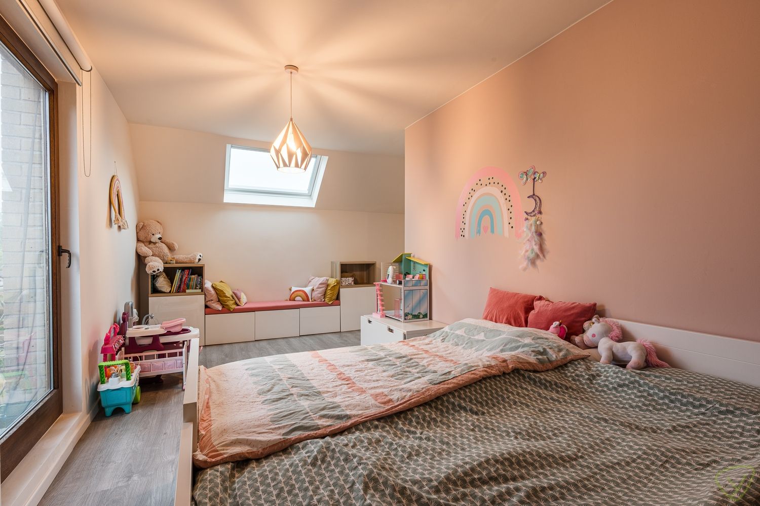 Prachtige open bebouwing met vijf slaapkamers op toplocatie foto 19
