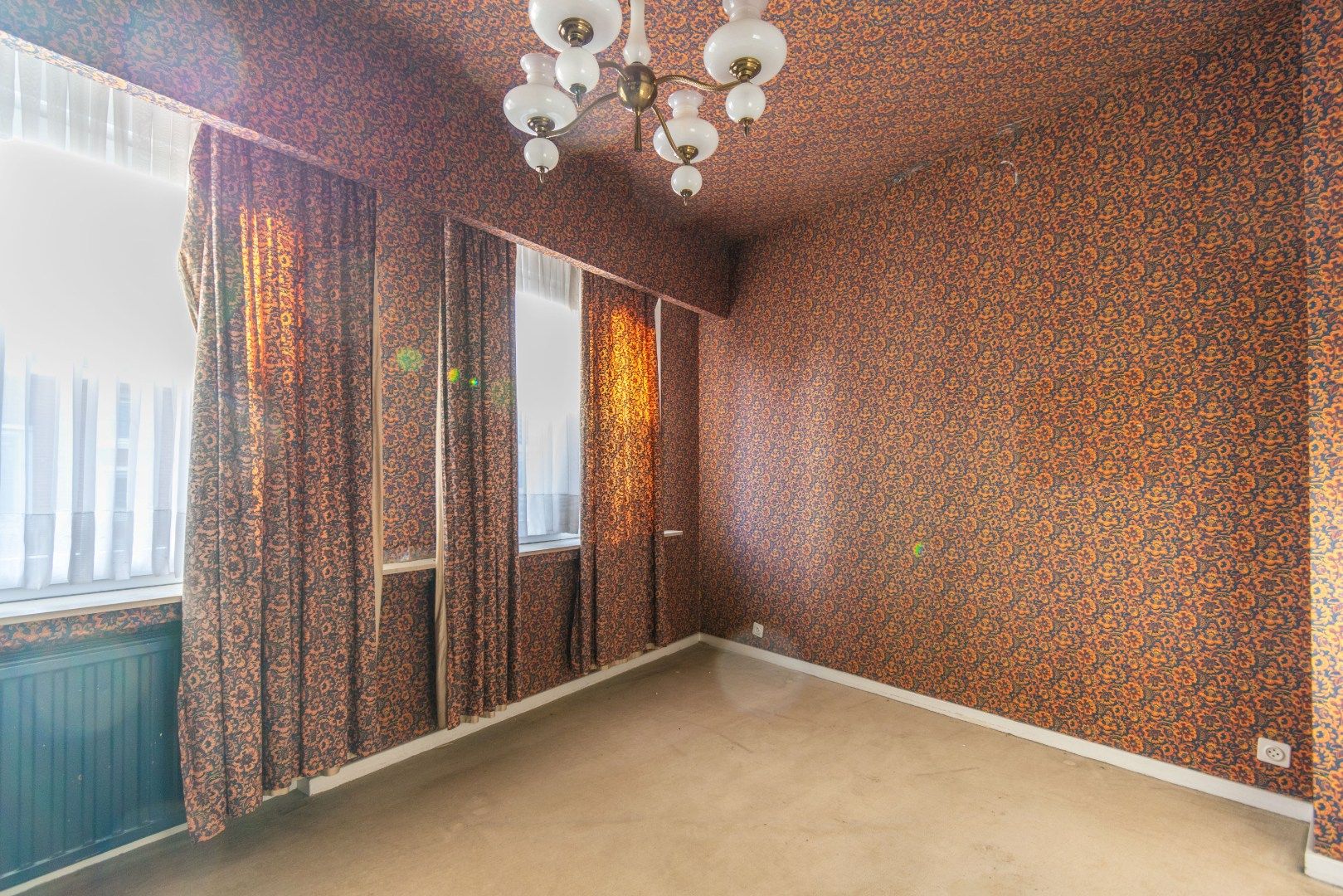 Een te vernieuwen, grote (305m²) “dokterswoning”  foto 8