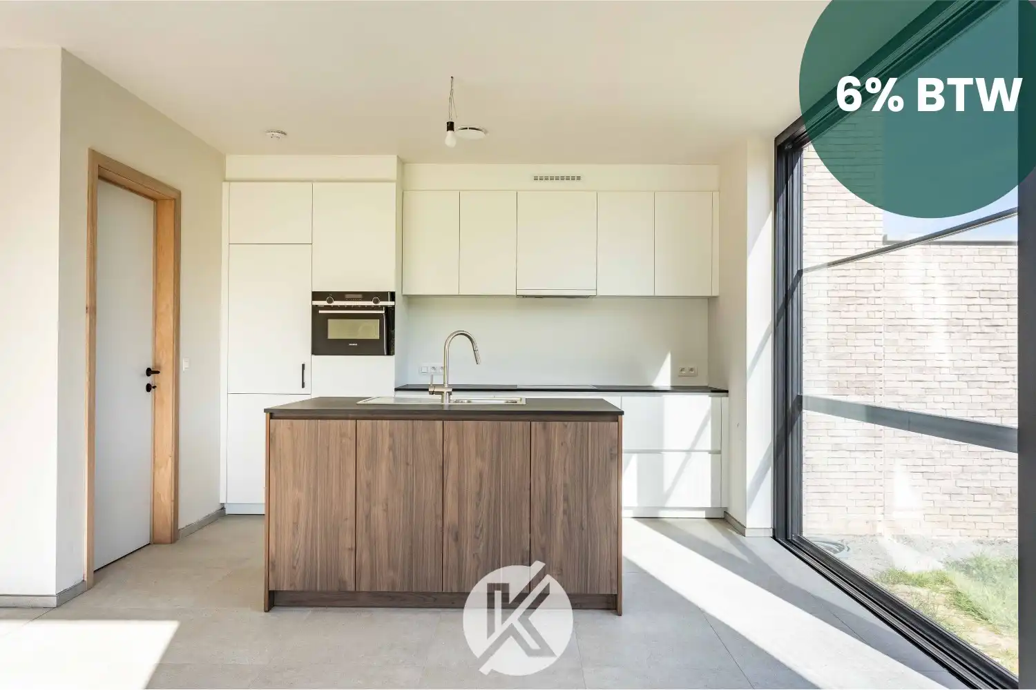 Nieuwbouwwoning op gunstige ligging foto {{pictureIndex}}