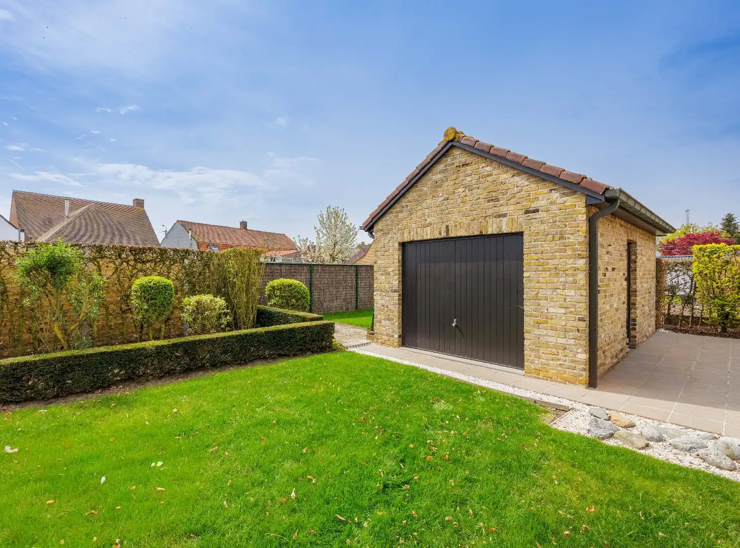 Charmante en solide villa met zonnige tuin in het hart van Zwevezele foto 3