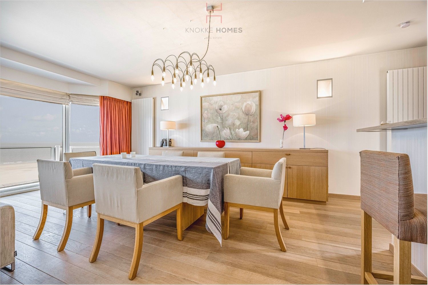 Stijlvol gemeubeld appartement met frontaal zeezicht in Duinbergen foto 6