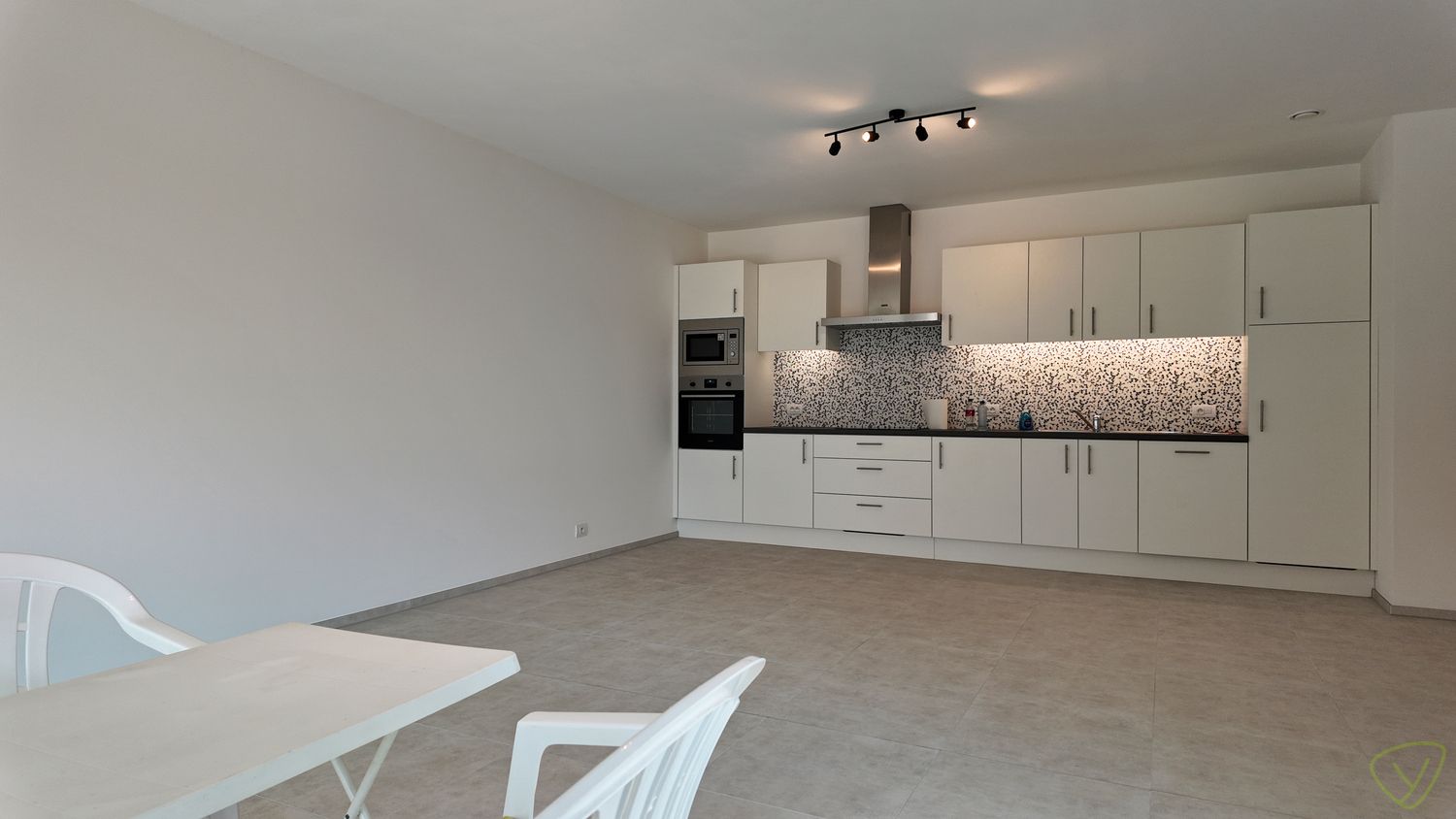 Nieuwbouwappartement met terras en parkeerplaats in het Molenpark te Eeklo! foto 6