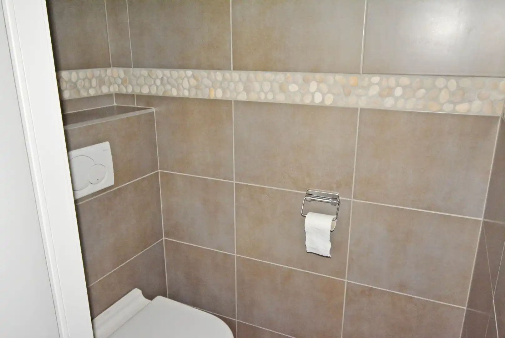 Gerenoveerd, ruim appartement op de Zeedijk Albertstrand foto 8