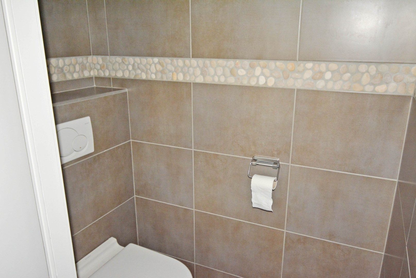 Gerenoveerd, ruim appartement op de Zeedijk Albertstrand foto 8