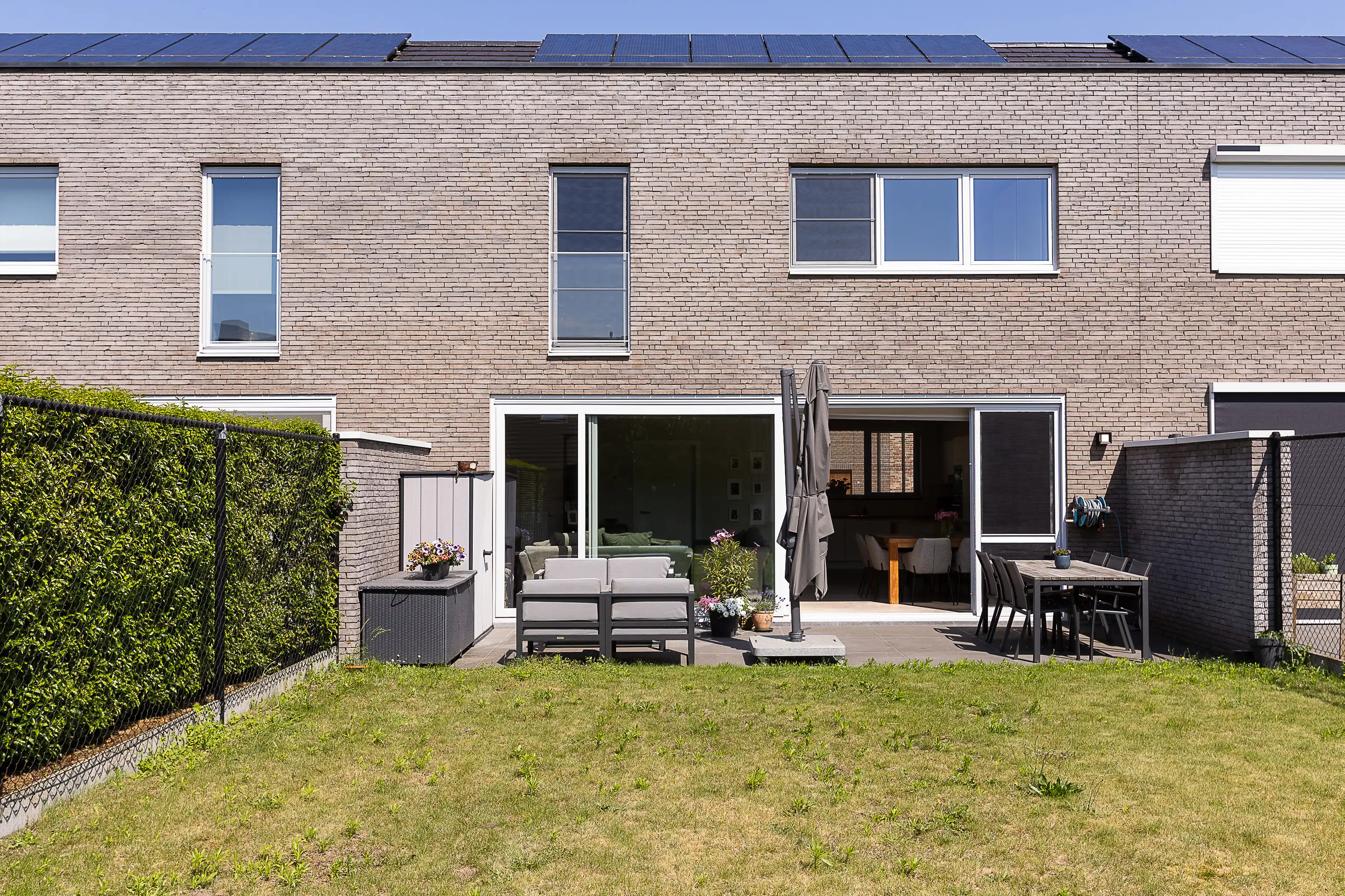 Prachtige, lichtrijke  woning met zonnige tuin in Beernem! foto 11