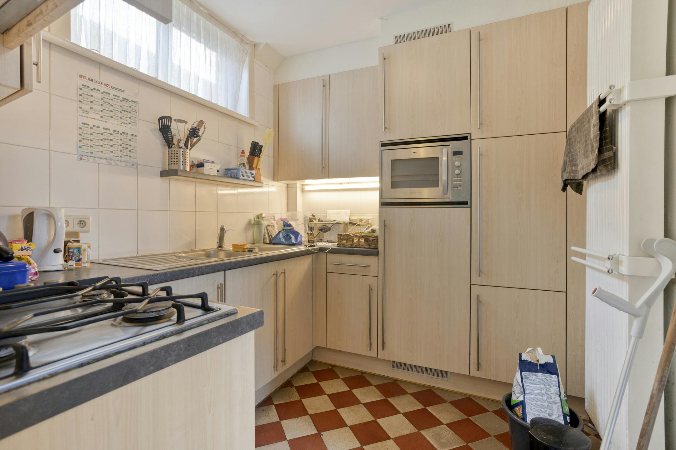 Huis met 4 slaapkamers en stadskoer in centrum Brugge  foto 5