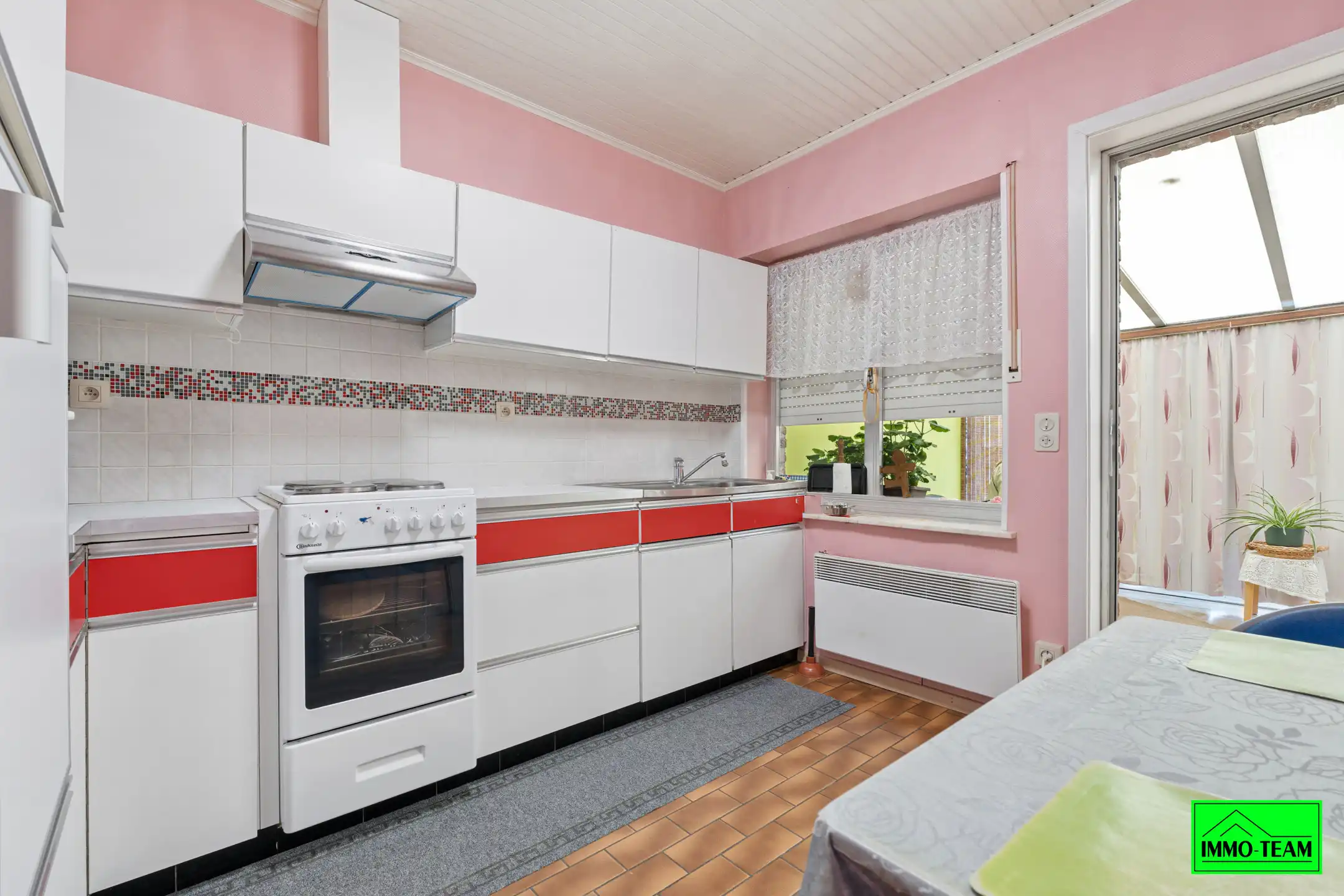 charmante bungalow met mooie tuin en 3 slaapkamers foto 9