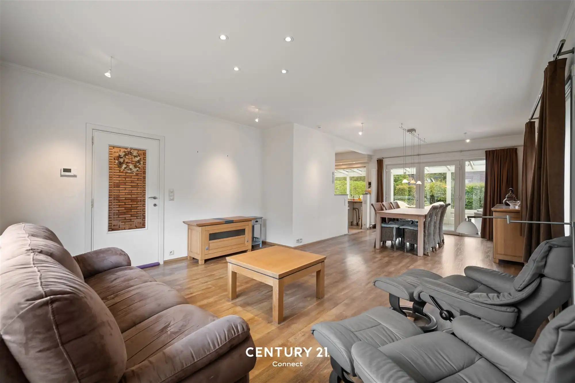 Bungalow op 7a 50ca te Linden. foto 4