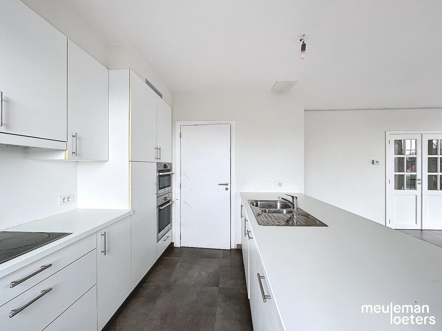 Lichtrijk appartement met ruime woonvolumes foto 8