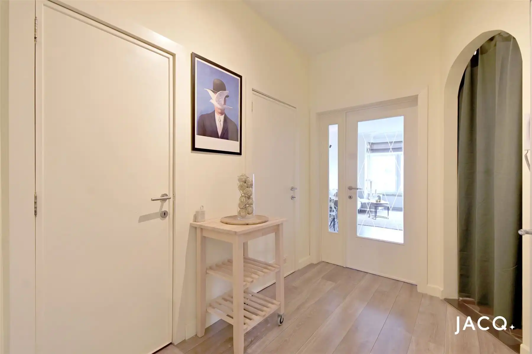 Gerenoveerd appartement met 2 slaapkamers te Merksem! foto 11