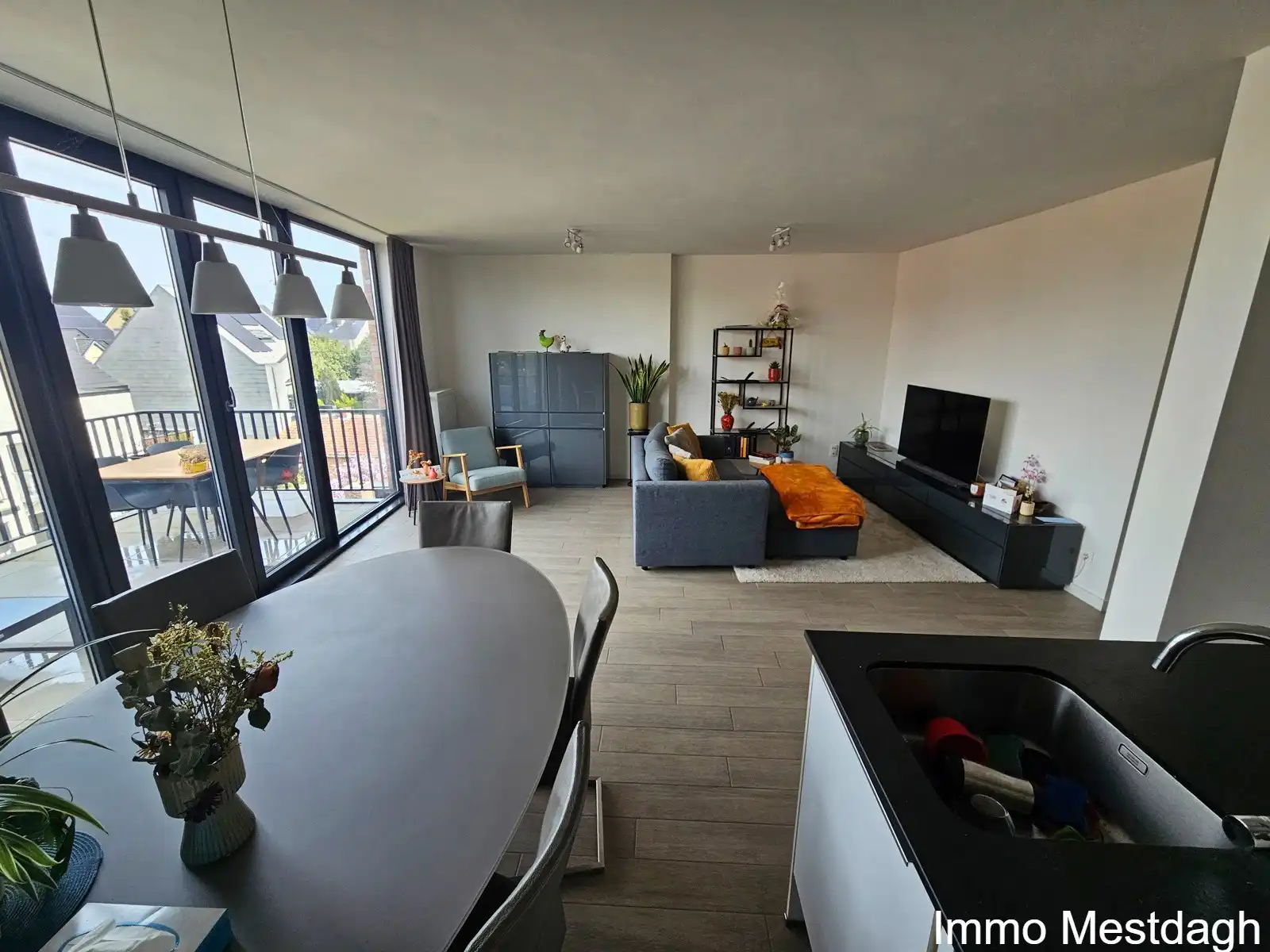 Te huur in Diest: Modern, energiezuinig appartement met terras foto 9