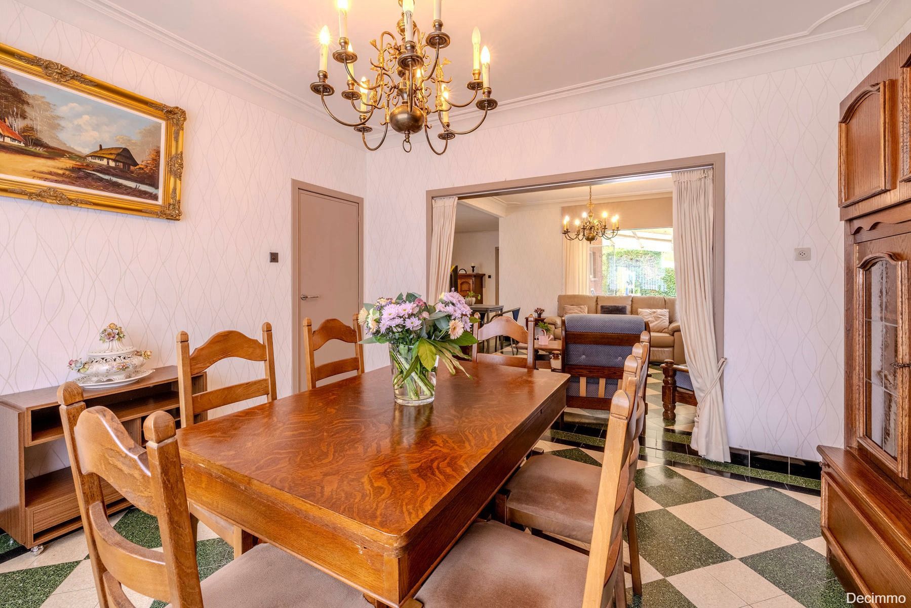 Op te frissen gezinswoning gelegen op rustige locatie foto 12