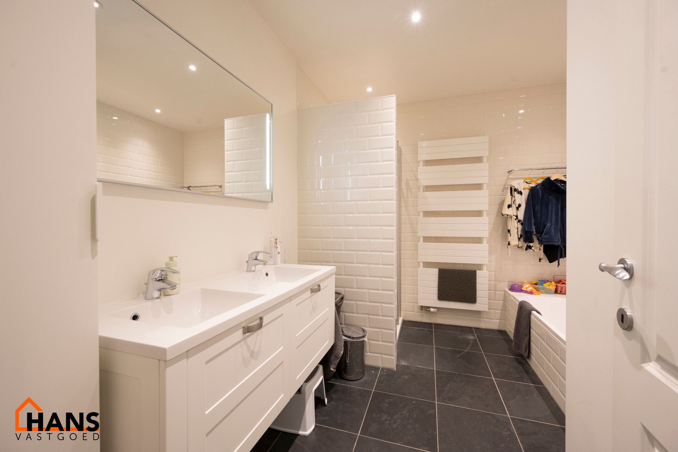 Ruim gelijkvloersappartement nabij het centrum van Brasschaat. foto 10