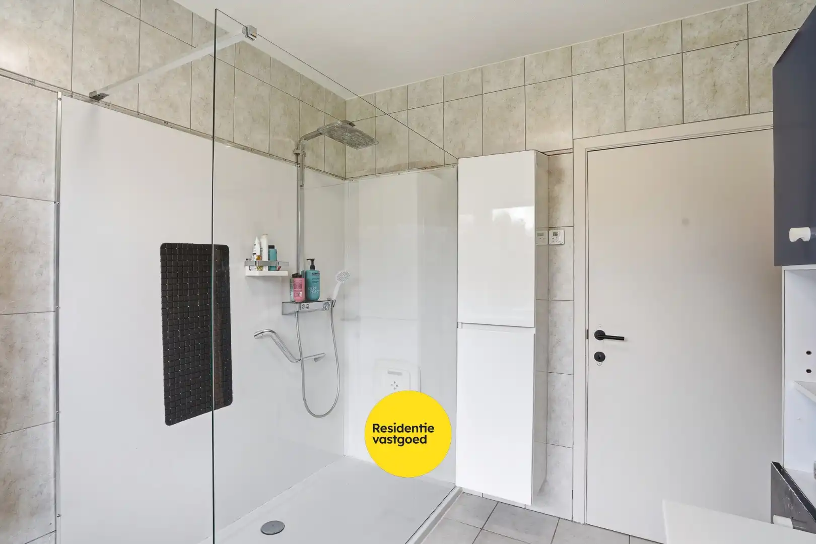 Volledig instapklare open bebouwing in het centrum van Eernegem foto 20