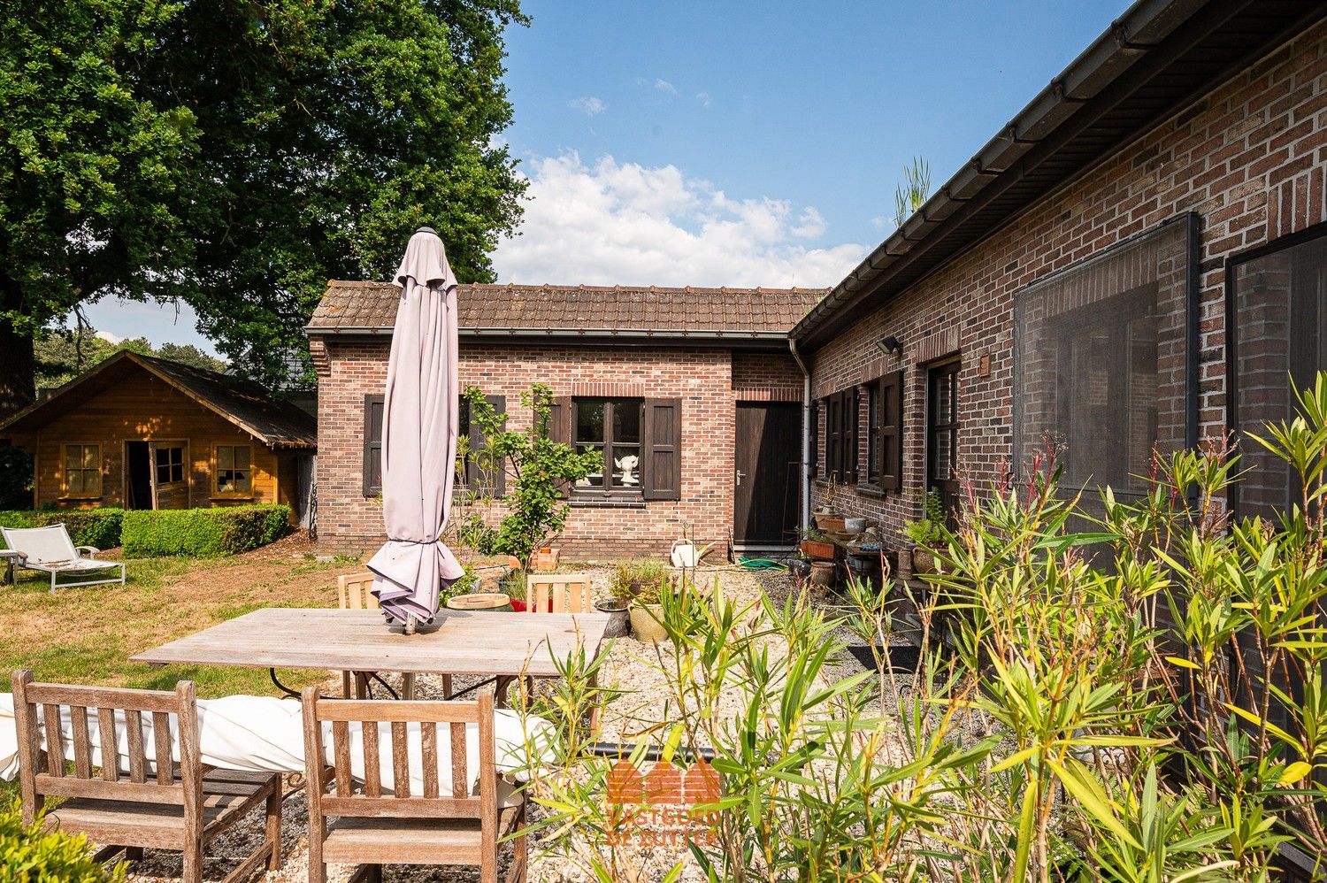 Karaktervolle alleenstaande woning op ruim perceel van 2.043 m² foto 16