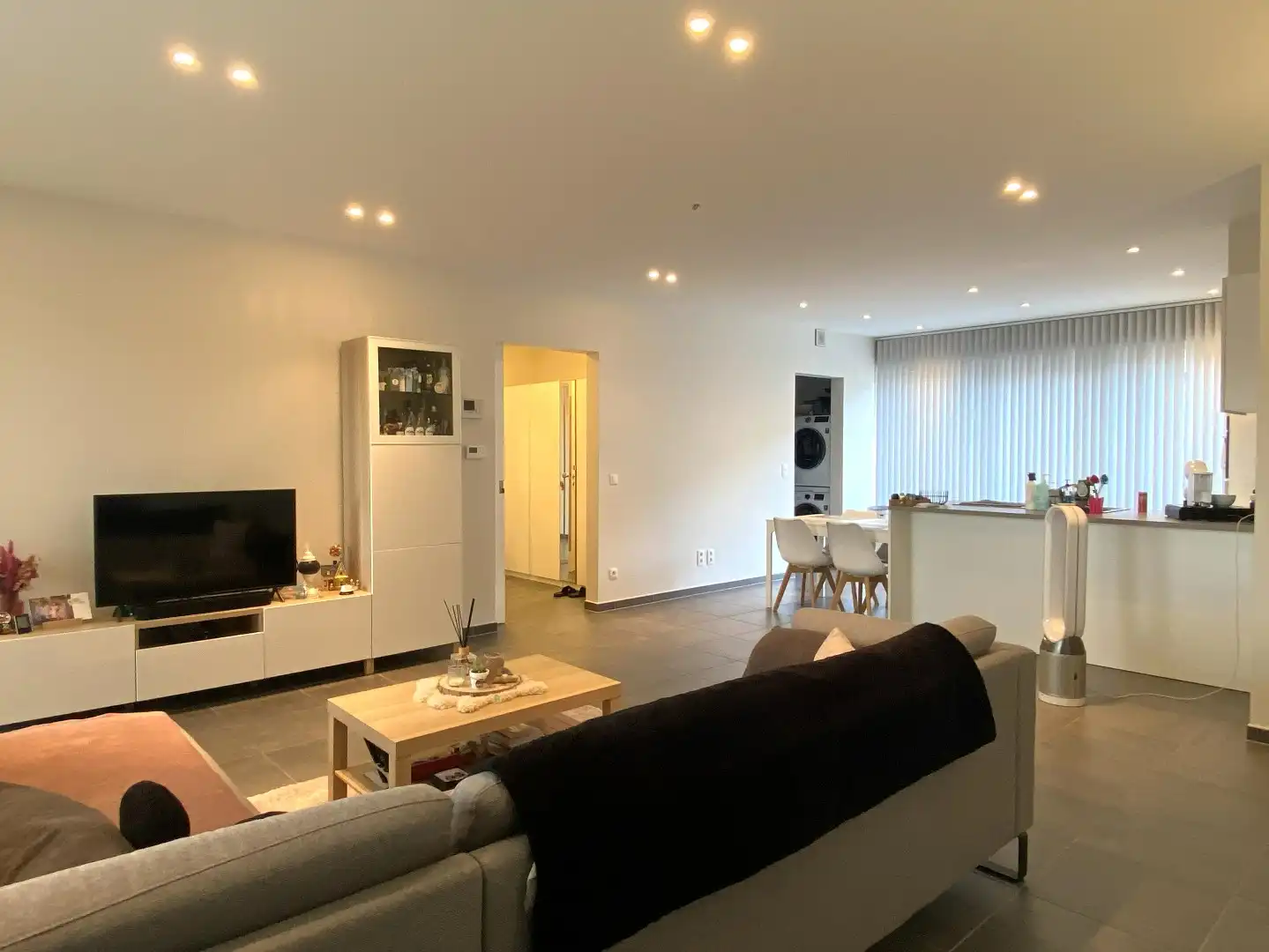 STIJLVOL, LUXUEUZE AFWERKING, TERRAS, GARAGE EN ZO VEEL MEER!! foto 3