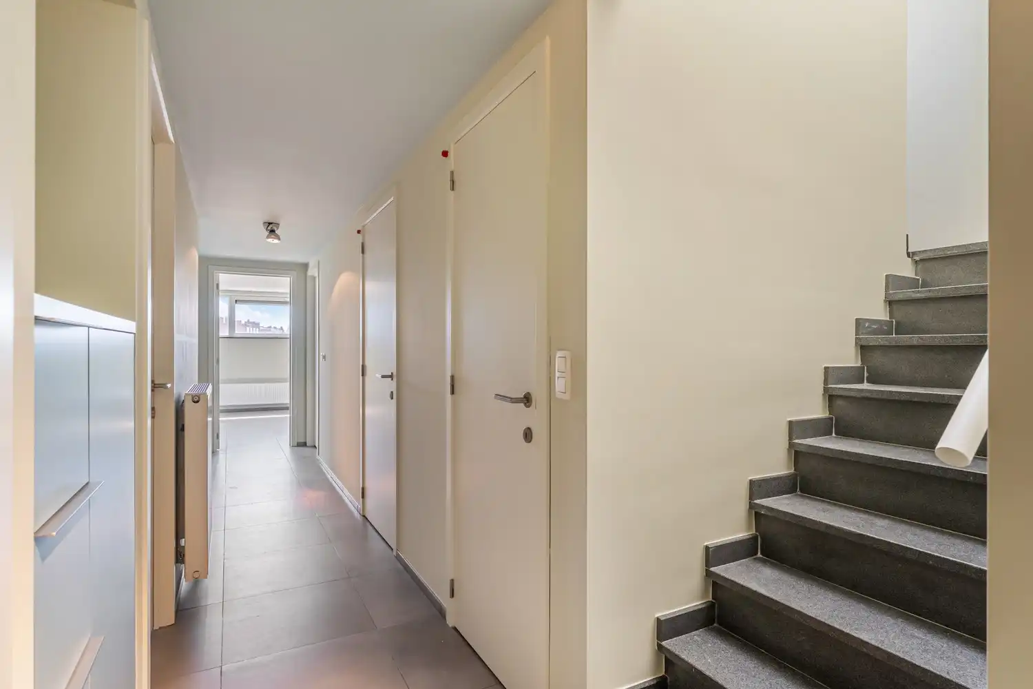 Modern, rustig gelegen en bijzonder ruim appartement met 4 slaapkamers, 2 badkamers en 2 terrassen te centrum Leuven! foto 9