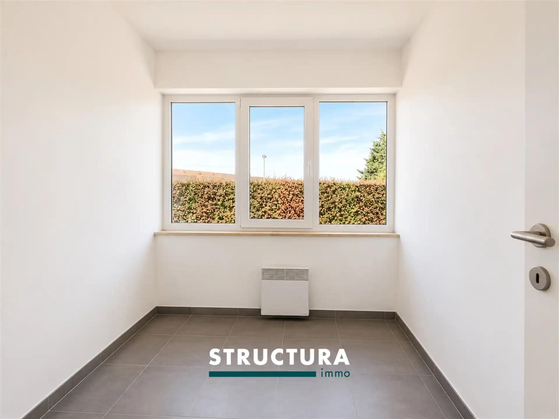 IN OPTIE ! Gerenoveerd appartement op de eerste verdieping foto 8