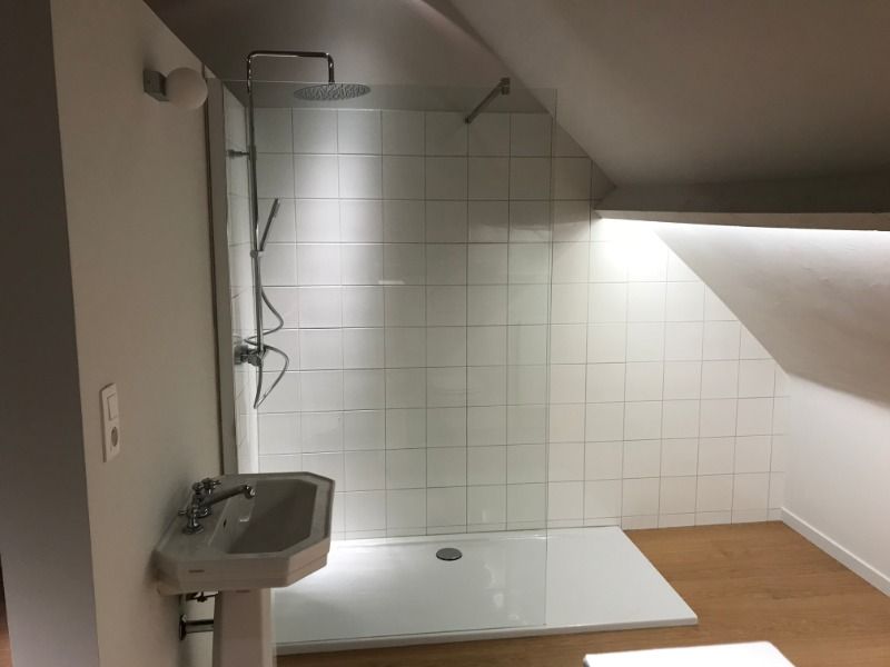 --- NIEUW --- Prachtig karaktervol vernieuwd 1-slaapkamerappartement met 2 autostaanplaatsen. foto 8