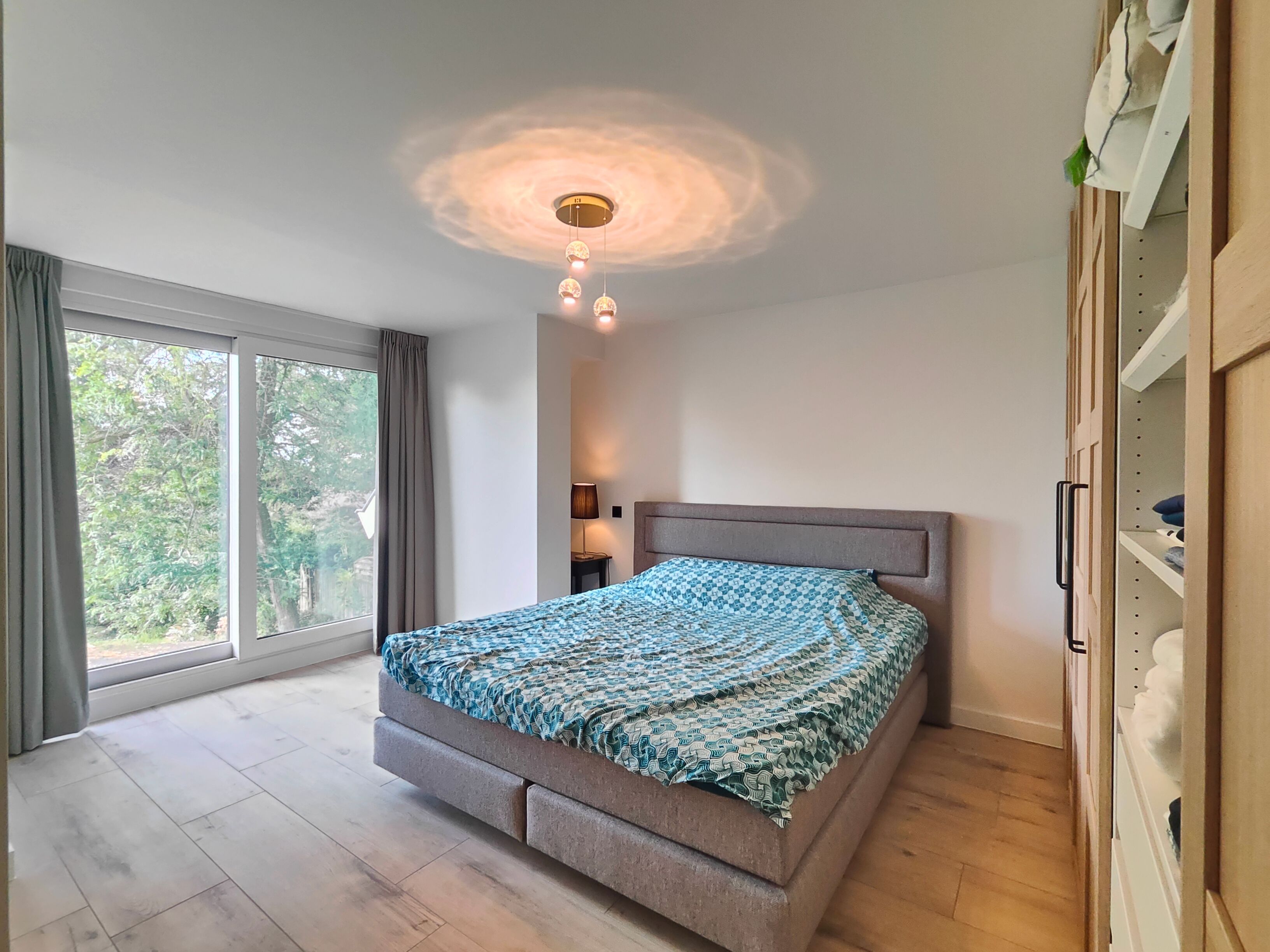 Volledig gerenoveerde VILLA op de grens met Knokke  (NL) ! Deze moet je in het echt komen zien! foto 12