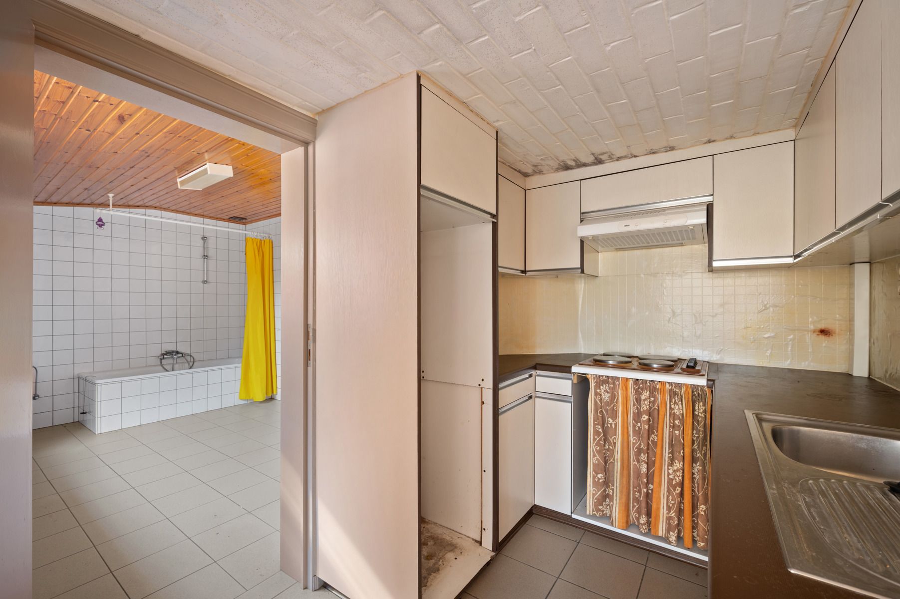 Te renoveren pand met magazijnen te BEERZEL foto 12