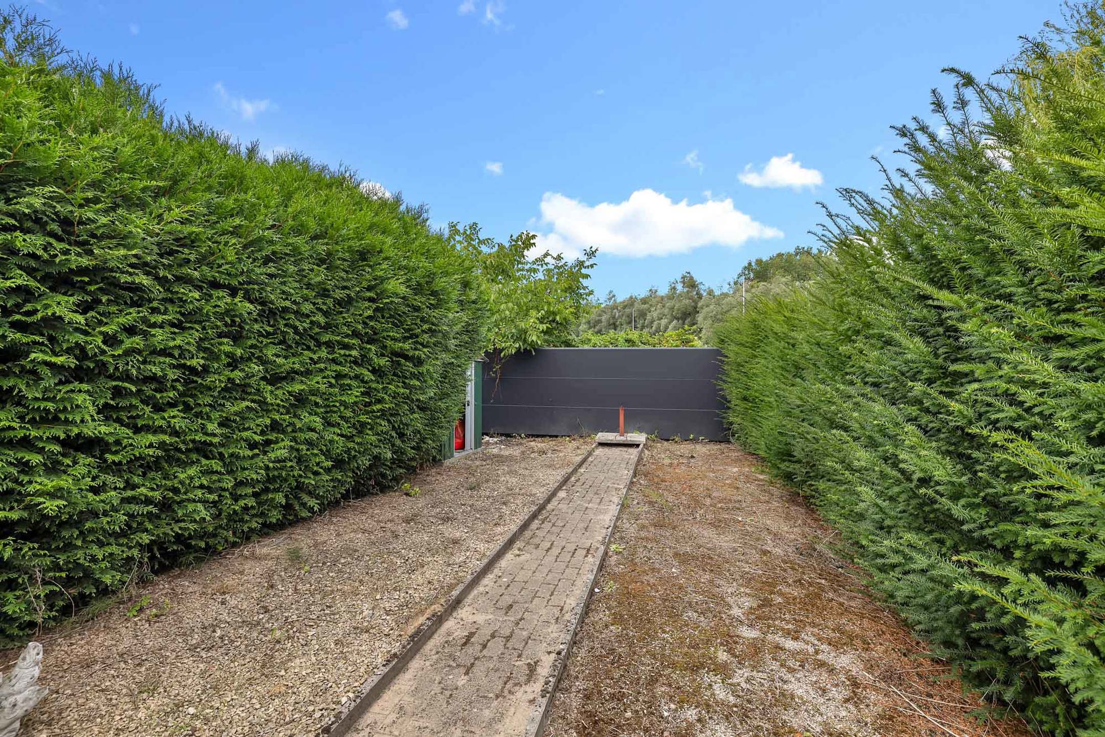 Ruime op te frissen woning met diverse mogelijkheden foto 26