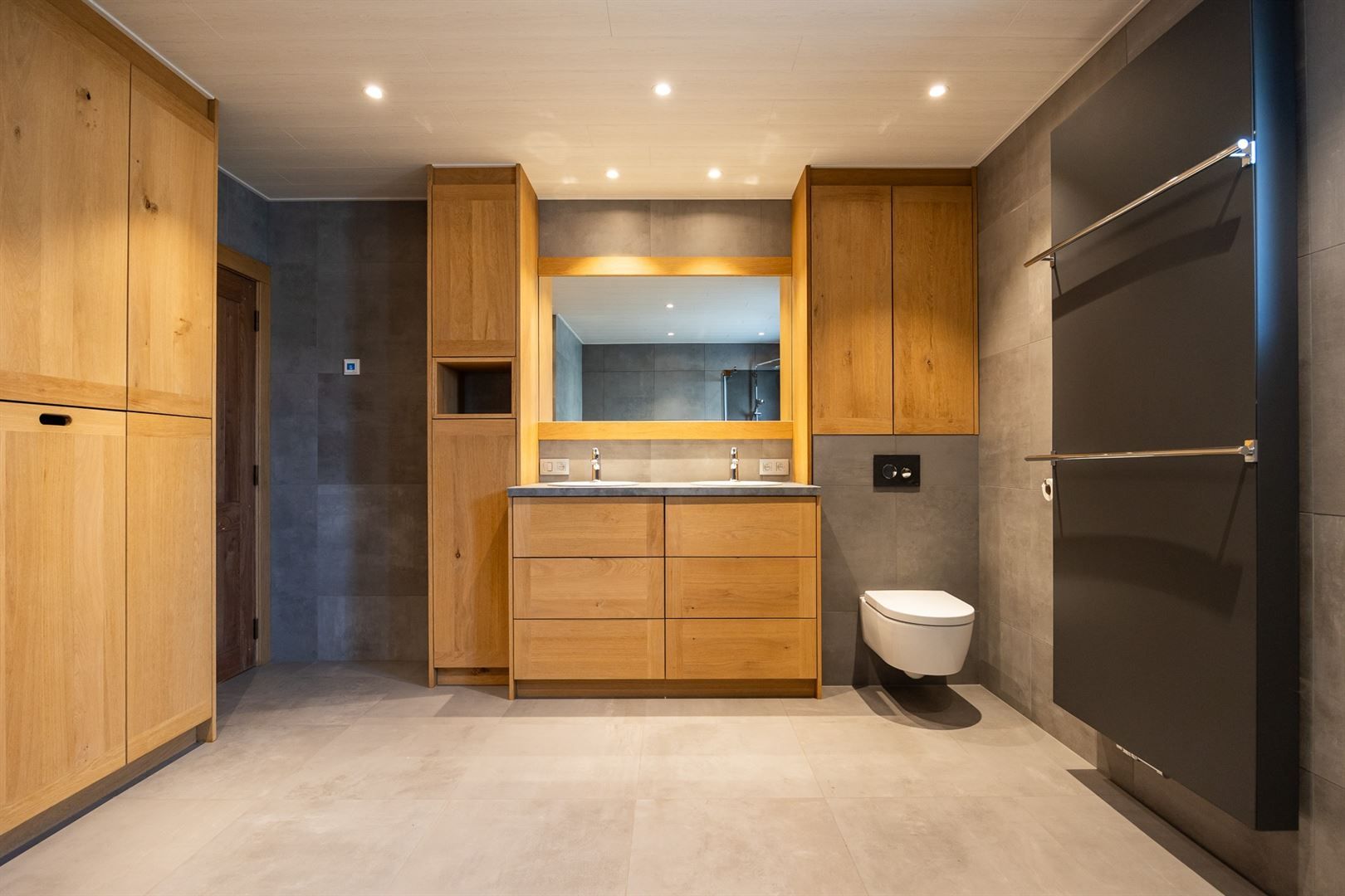 Woning in zuiderse stijl met ruim bijgebouw op Zuid perceel. foto 19