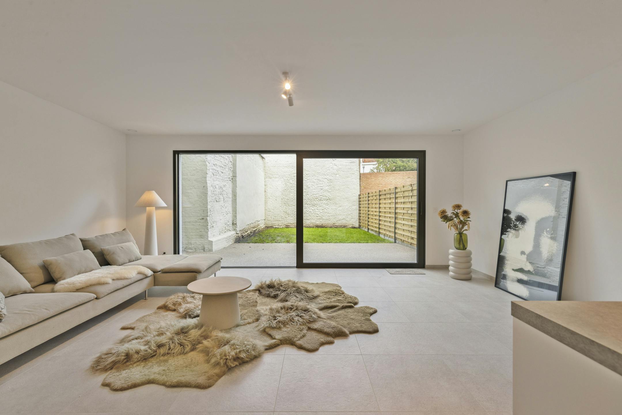 Huis te koop in centrum Veurne foto 3