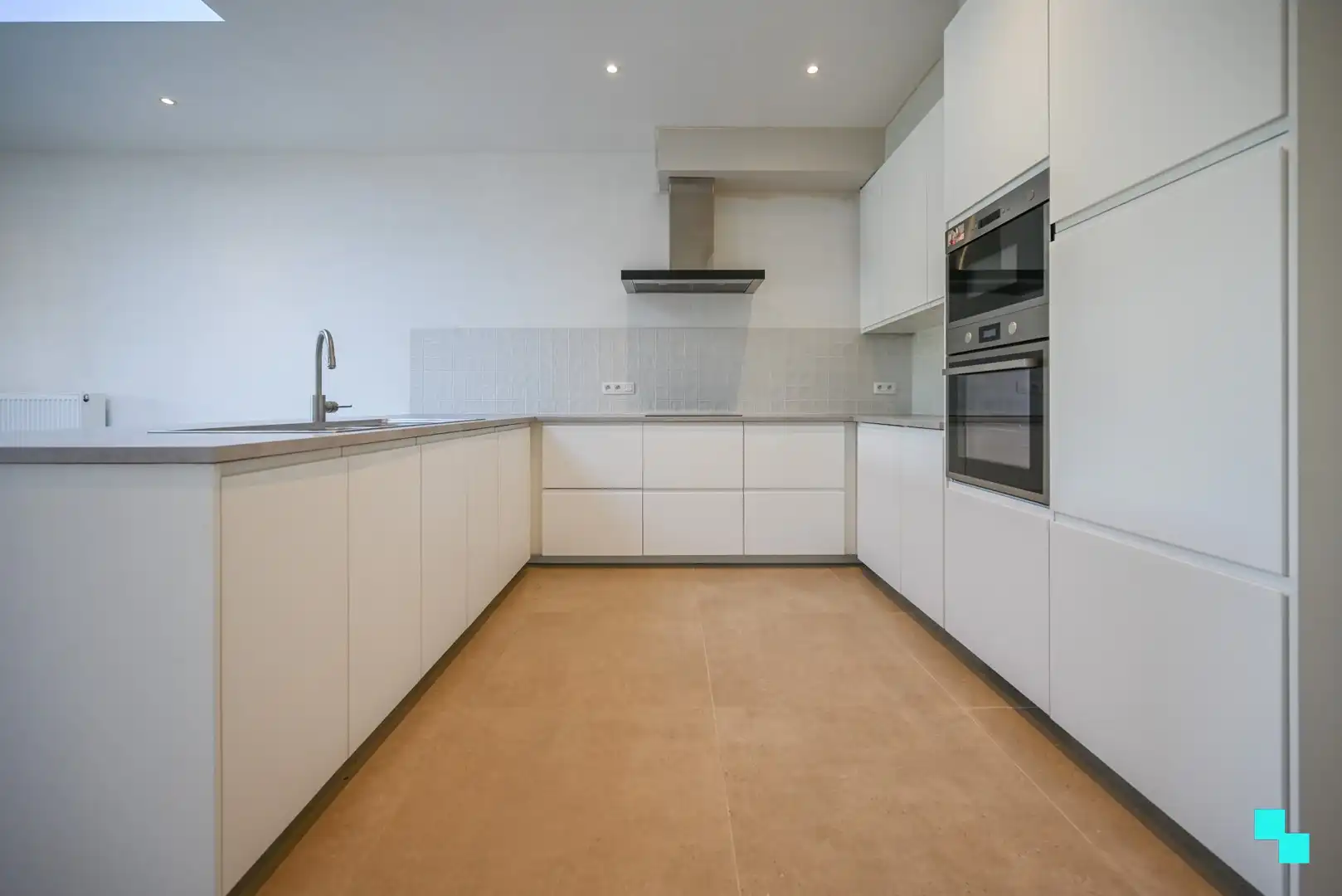 Gerenoveerde 2-slaapkamerwoning in Ingelmunster foto 7