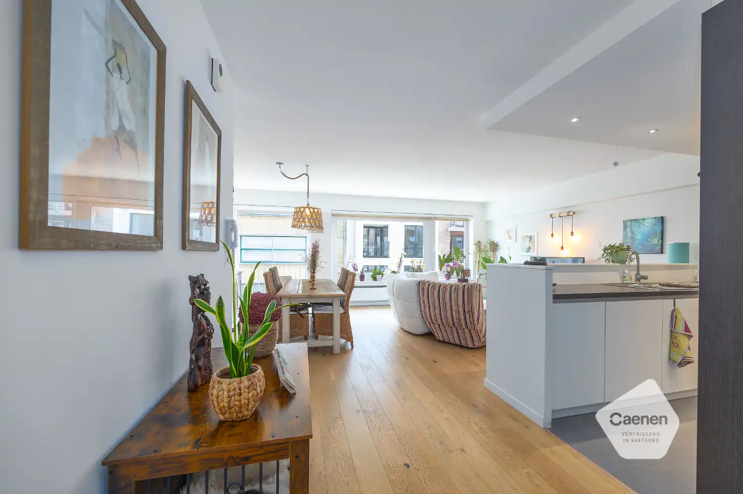 Gerenoveerd twee slaapkamer appartement vlakbij zee foto 9
