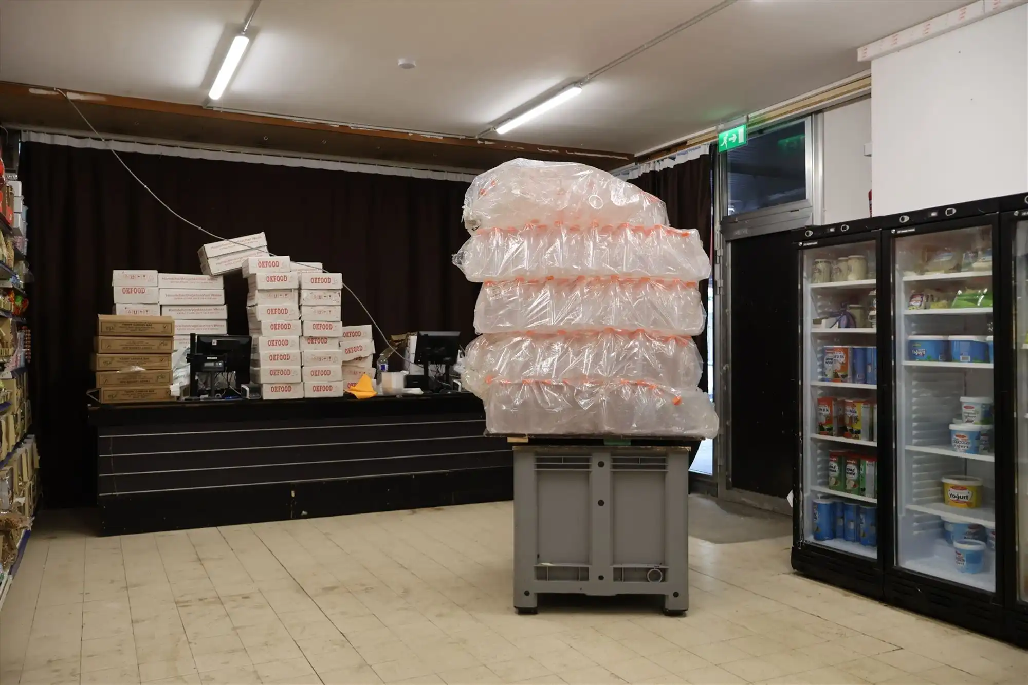 Polyvalente handelsruimte te midden van bruisende handelstraat foto 7