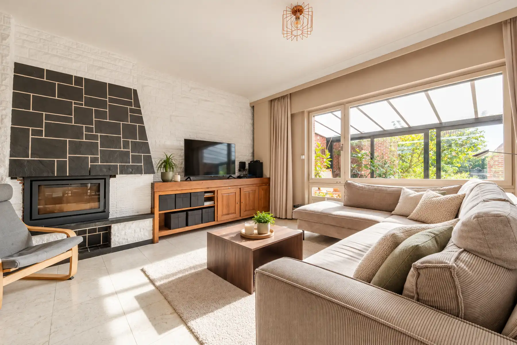 Instapklare, gerenoveerde woning met authentieke charme! foto 8