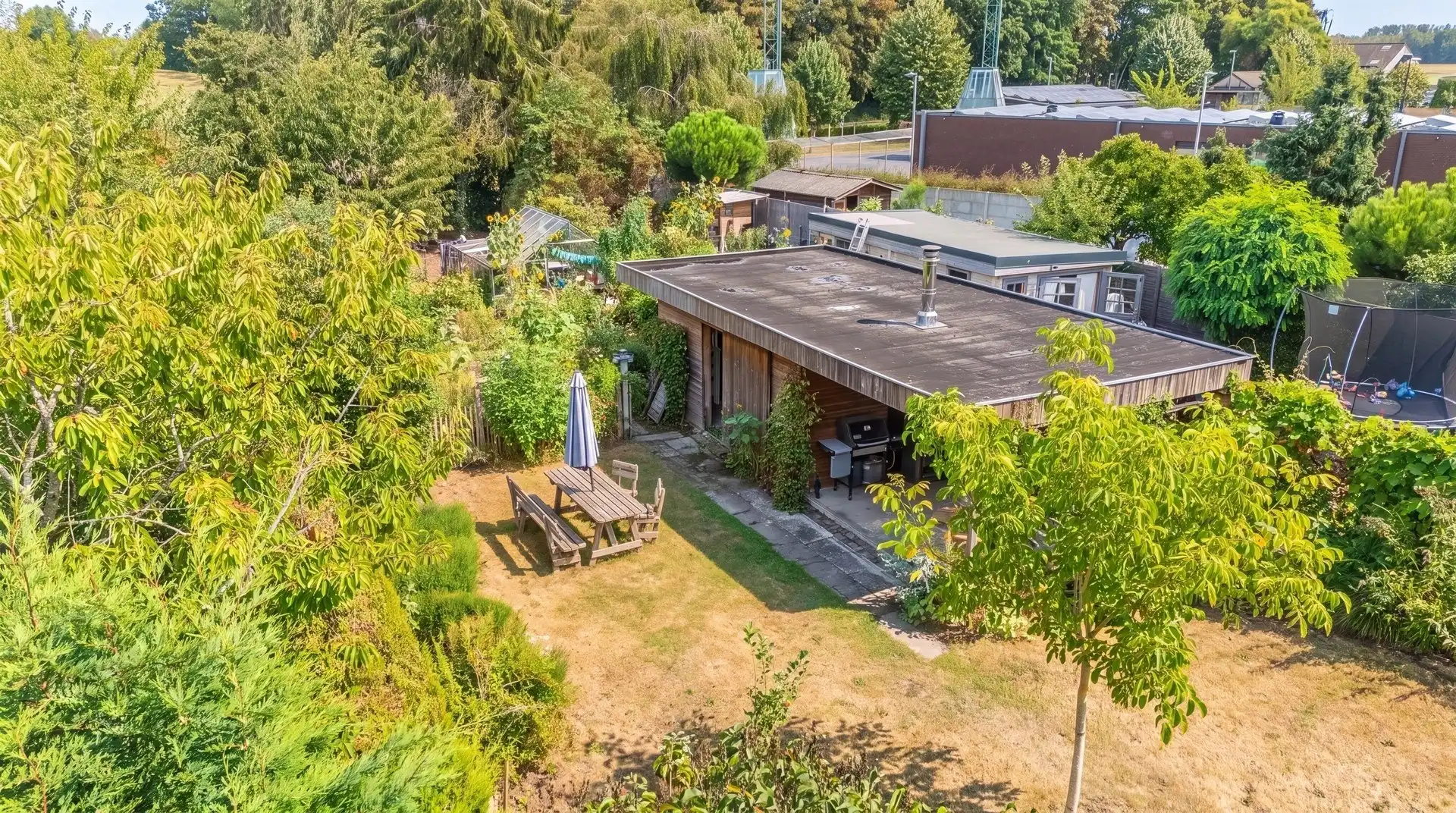 Interessante woning met prachtige tuin in Wichelen. foto 3