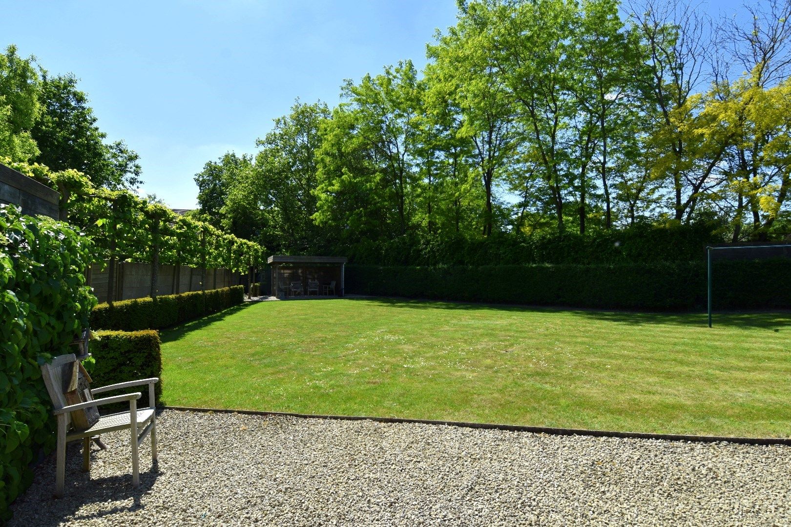 Landelijke villa op top locatie met grote zuidgerichte tuin foto 15