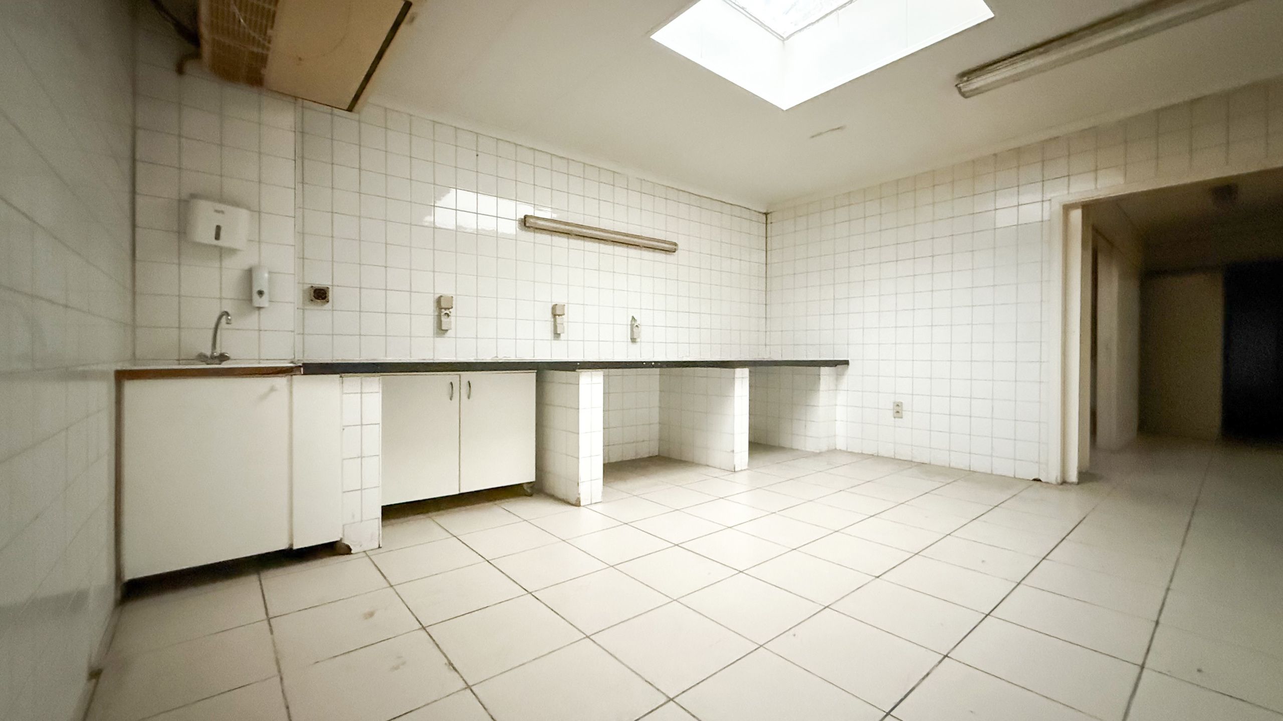 Handelspand met ingerichte bakkerij & appartement Wellen foto 19