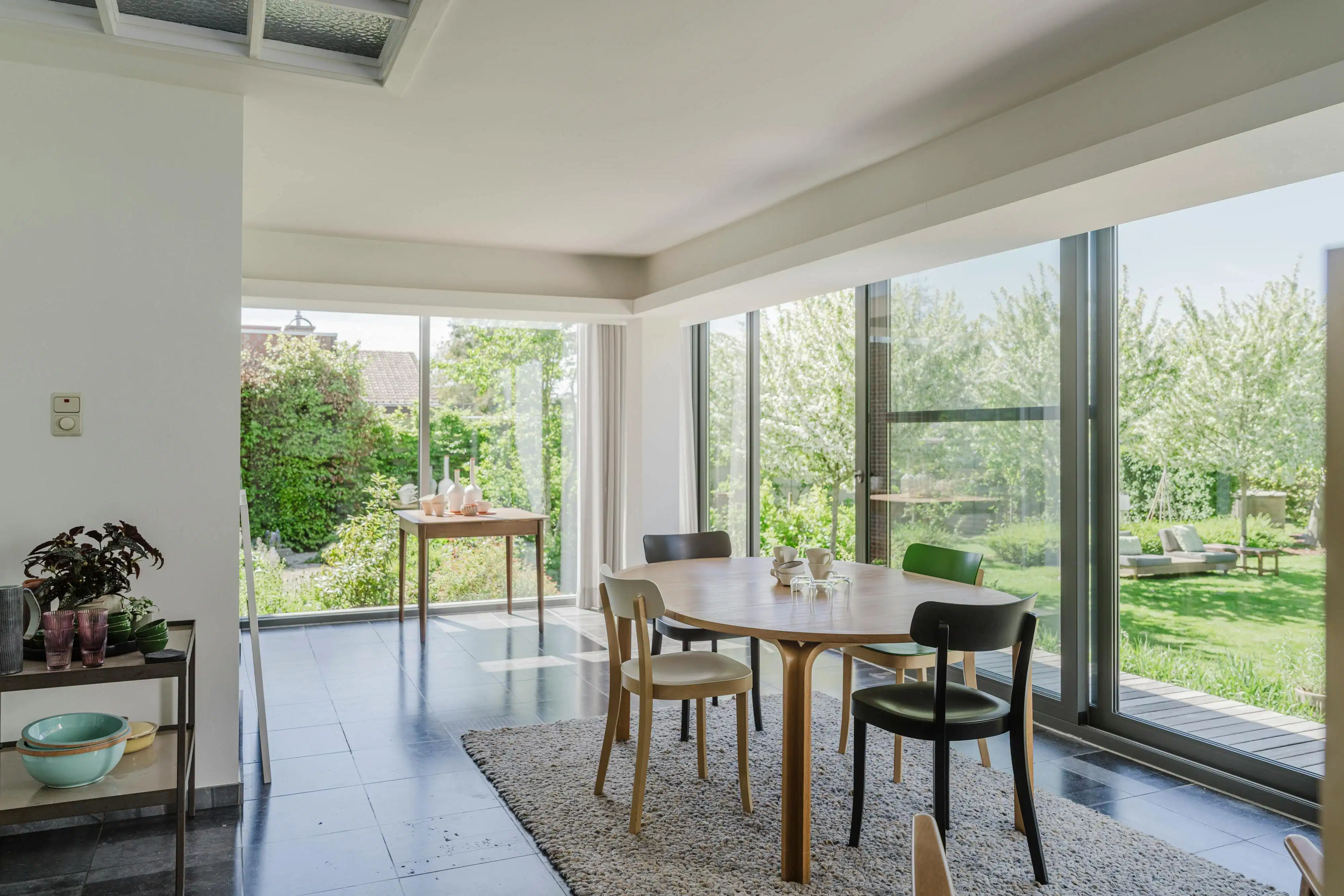 Karaktervolle burgerwoning met charmante tuin in Wevelgem foto 3