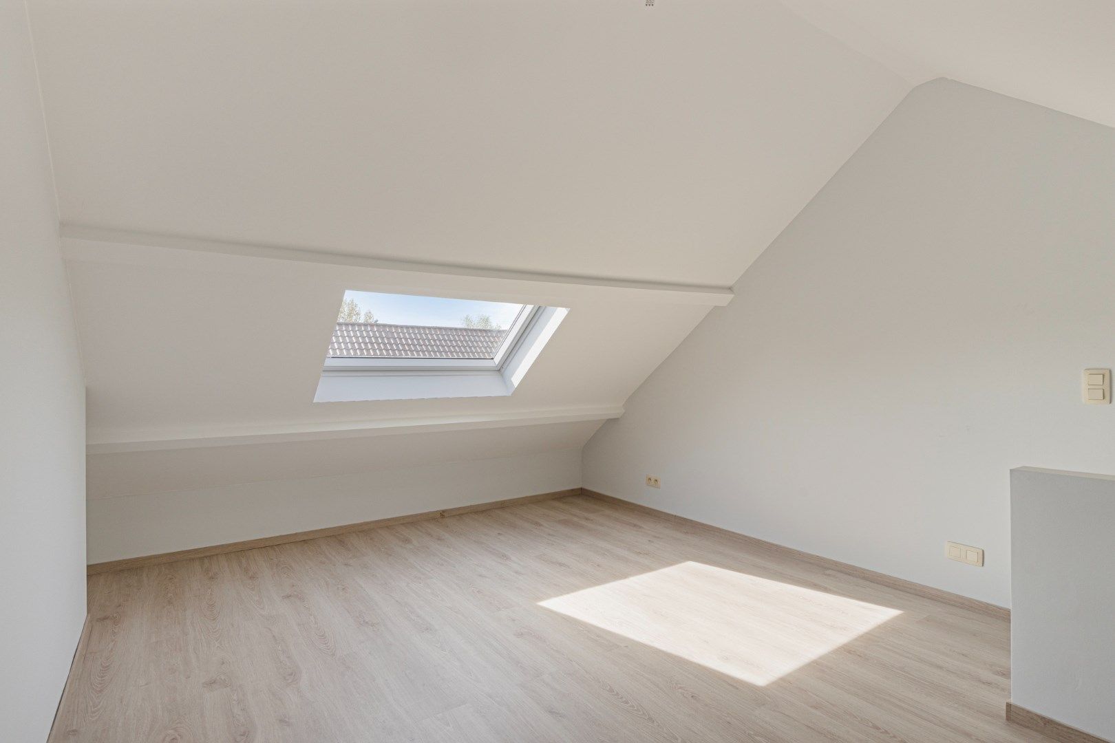 Knusse woning te koop foto 12