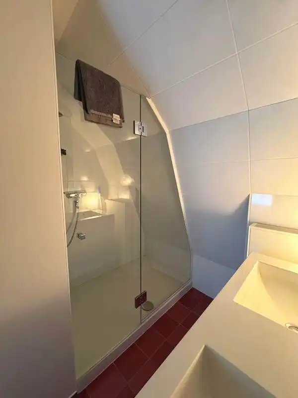 Vernieuwbouw met 2 slaapkamers + ruim TERRAS te huur in Brugge foto 6