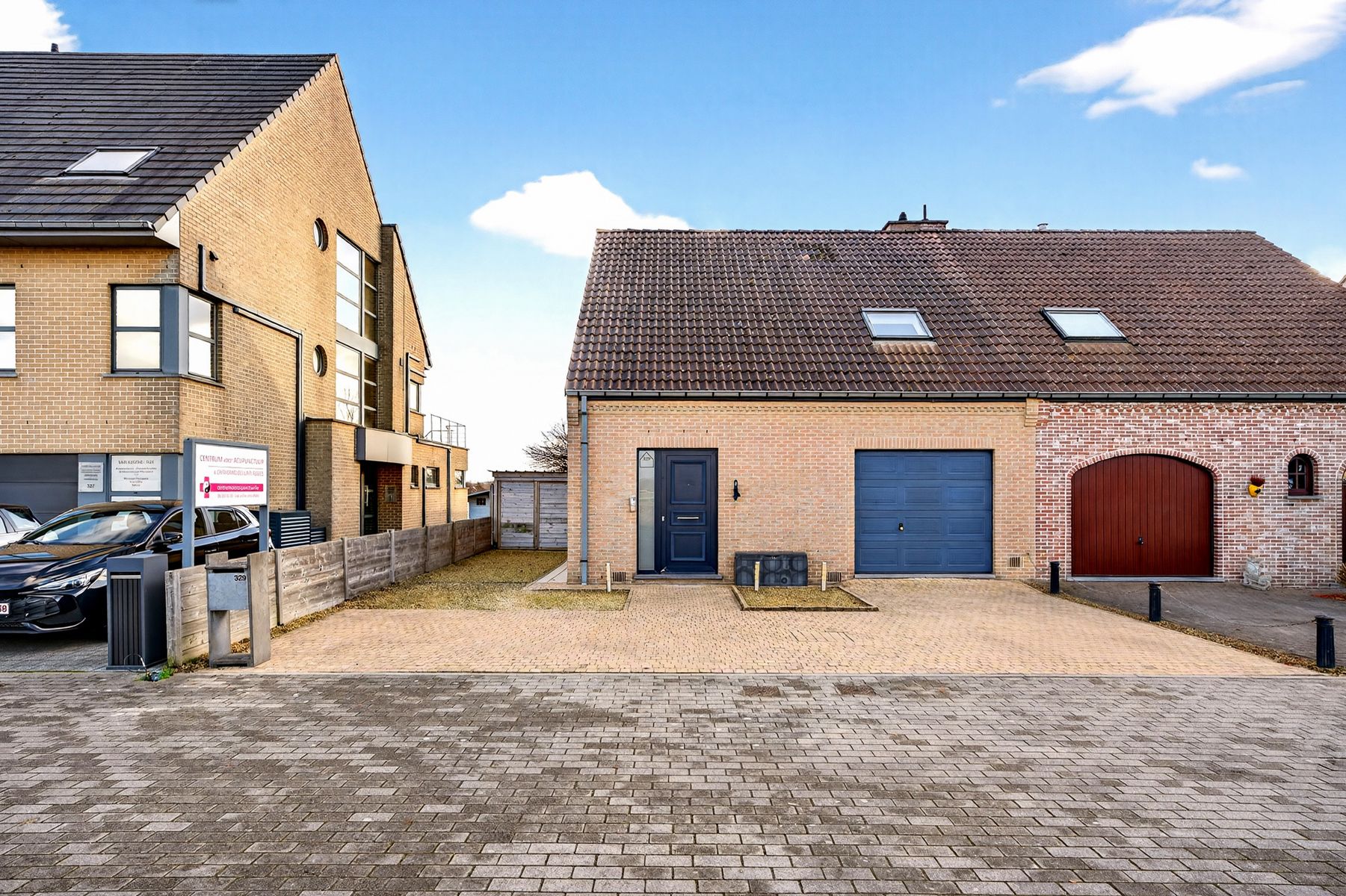 Verzorgde gezinswoning met 3 slaapkamers, tuin en open zicht foto 2