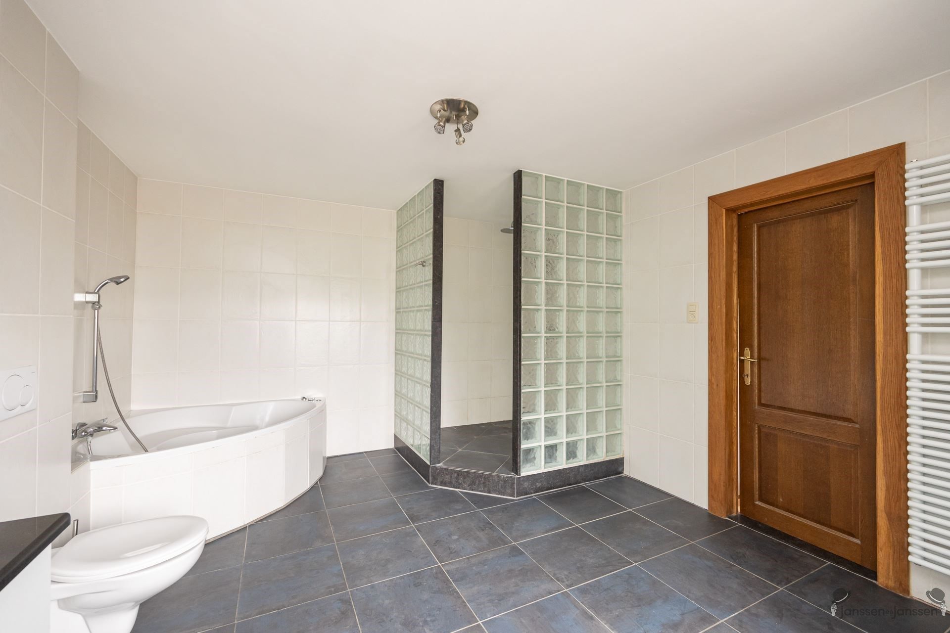 Uniek landhuis,4 slaapkamers, bijgebouwen op een perceel van 2200m² in het groen te Begijnendijk foto 21