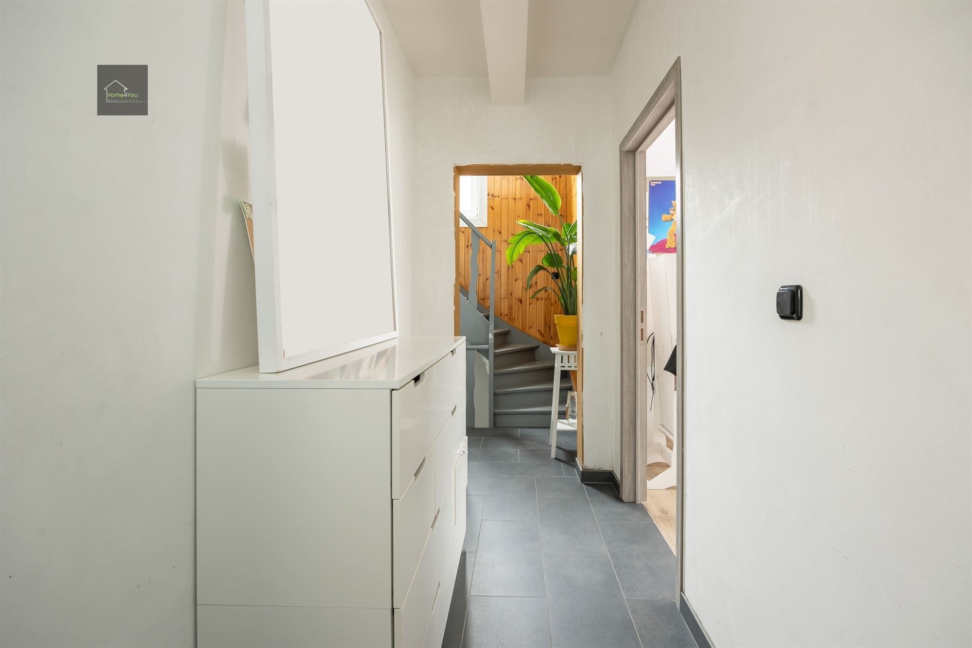 HOB met 4 slaapkamers en 2 badkamers foto 16
