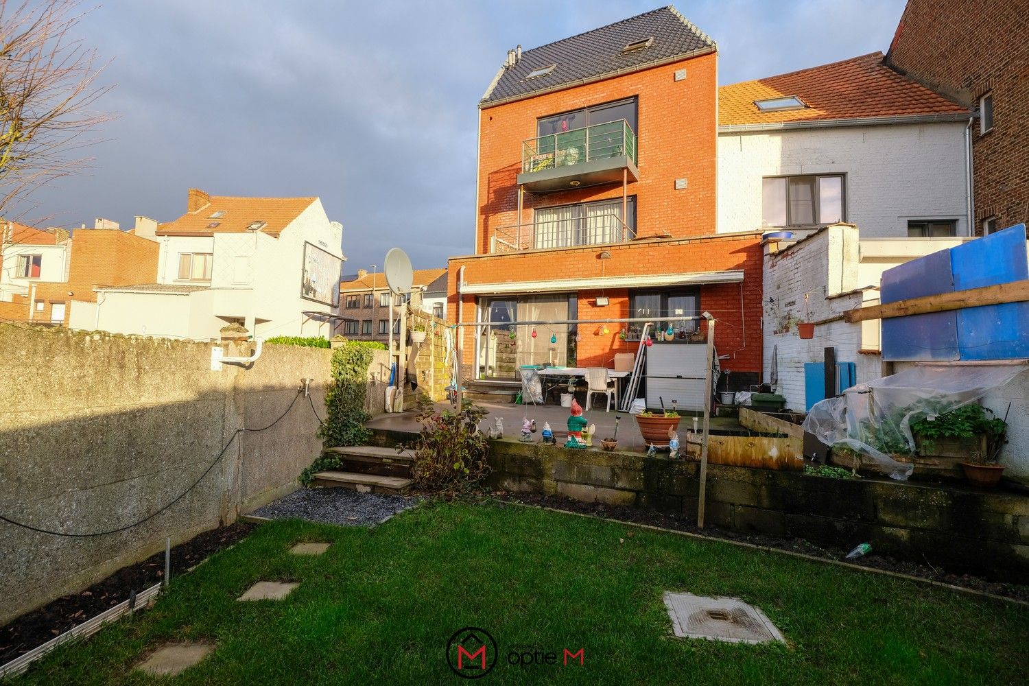 Centraal gelegen appartement met 2 slpks, terras en tuin foto 2