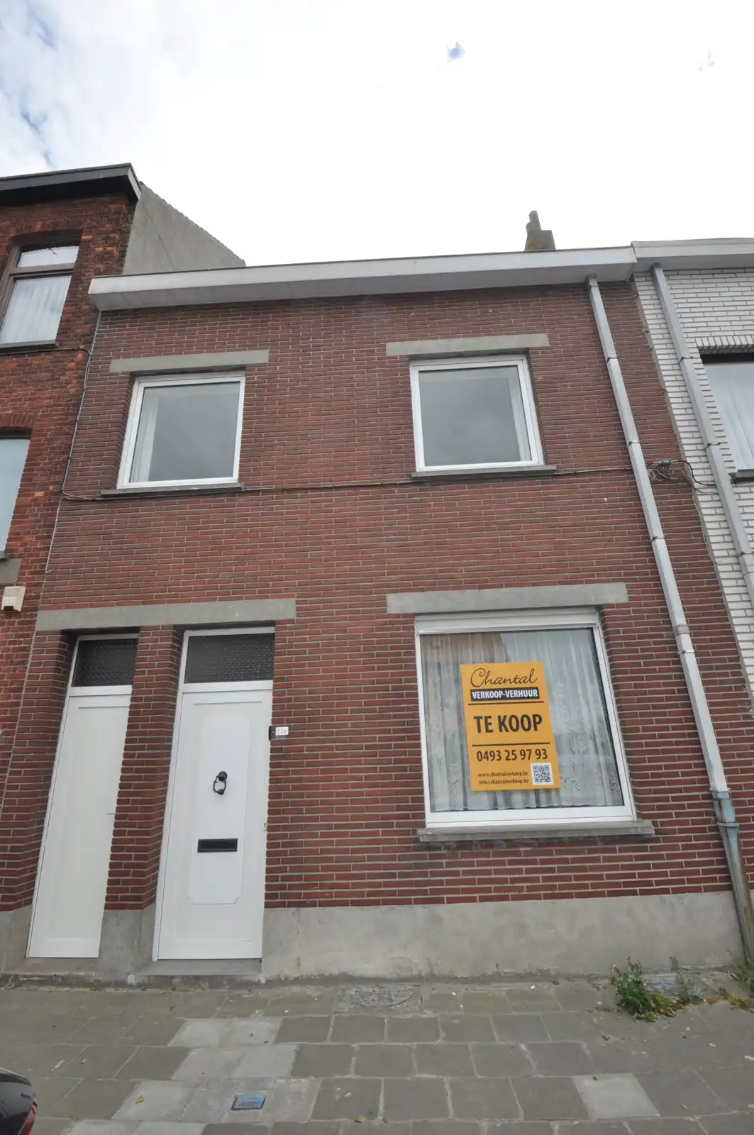 Ruime renovatiewoning met mogelijheid tot 5 slaapkamers foto {{pictureIndex}}