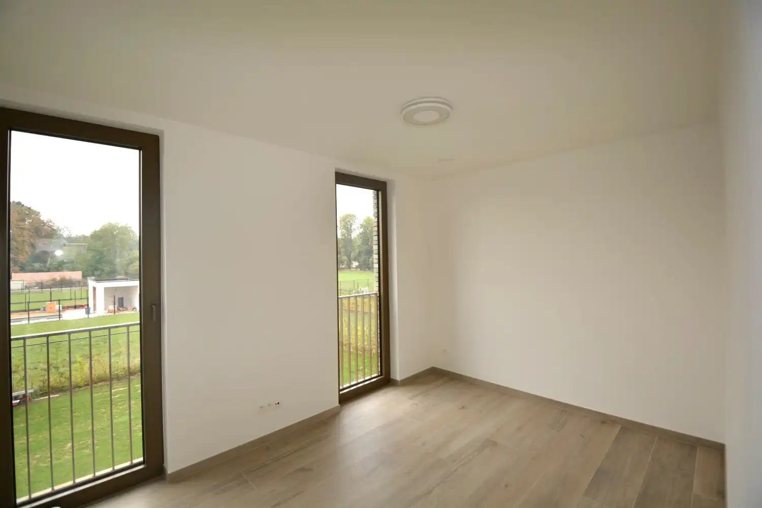 NIEUWBOUWAPP. MET 1 SLK, TERRAS EN GARAGEBOX! foto 9