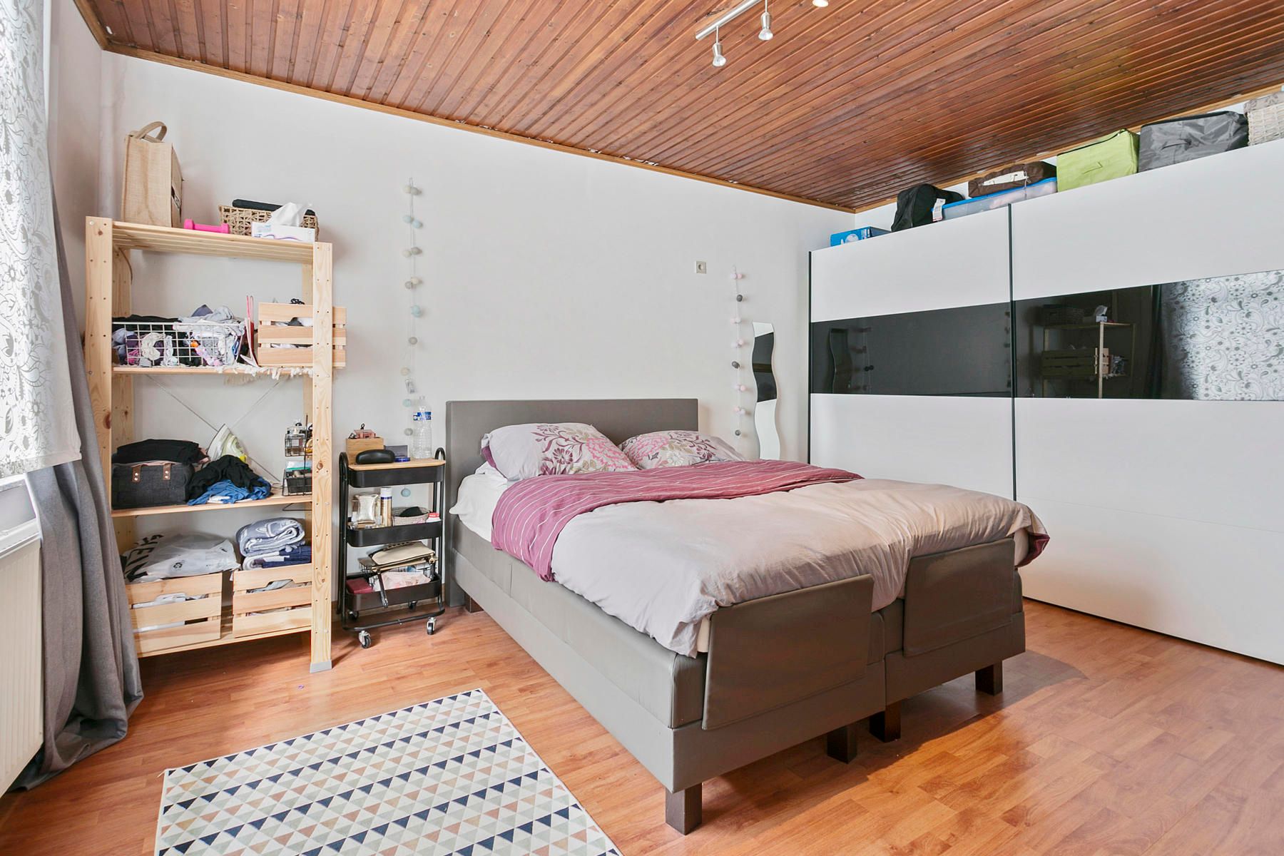 Karaktervol opbrengstgebouw op toplocatie in Ronse! foto 21