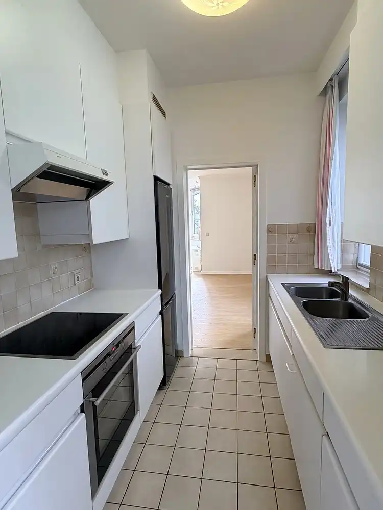 Ruim en lichtrijk appartement  (ca. 100m2) met autostaanplaats centrum Leuven foto 10